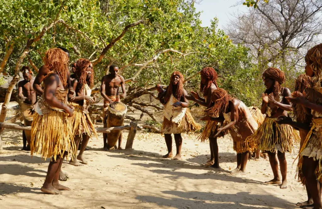 Kenya Cultural Tours - Combined Kenyan Cultural Tour, Music, Dances, Acrobatics, Traditional Huts -Bomas of Kenya, Nairobi